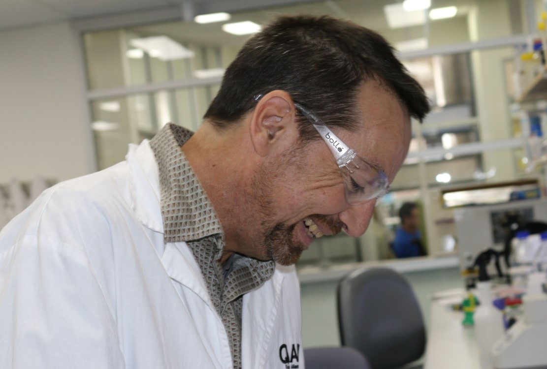 Headshot of Prof Ben Hayes in the laboratory