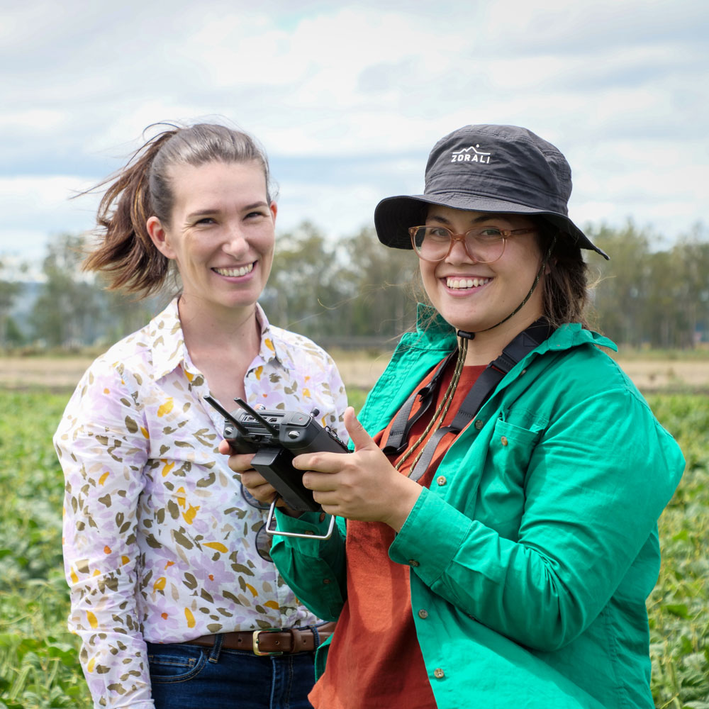 Dr Millicent Smith and Shanice Van Haeften in the field