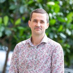 Dr Donald Gardiner 