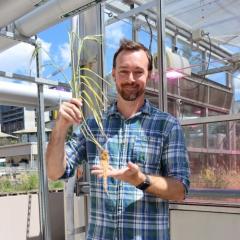 Associate Professor Lee Hickey 
